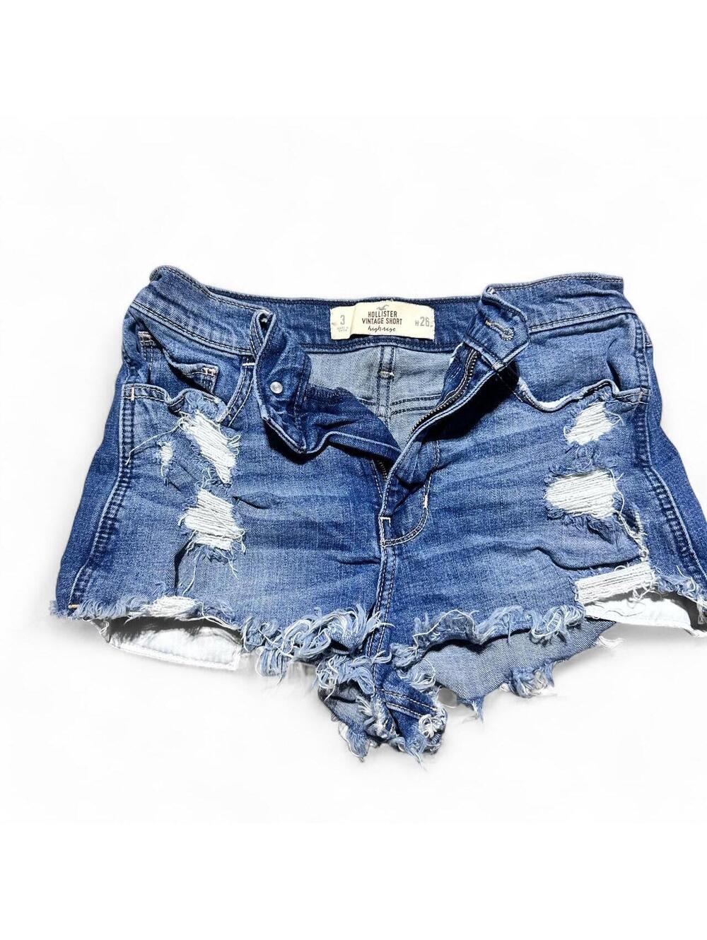 Vintage Hollister Short high-rise denim shorts in a medium blue wash.